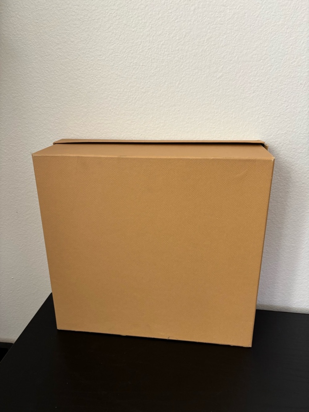 Prada Gift Storage Box + Tissue - Picture 6 of 6